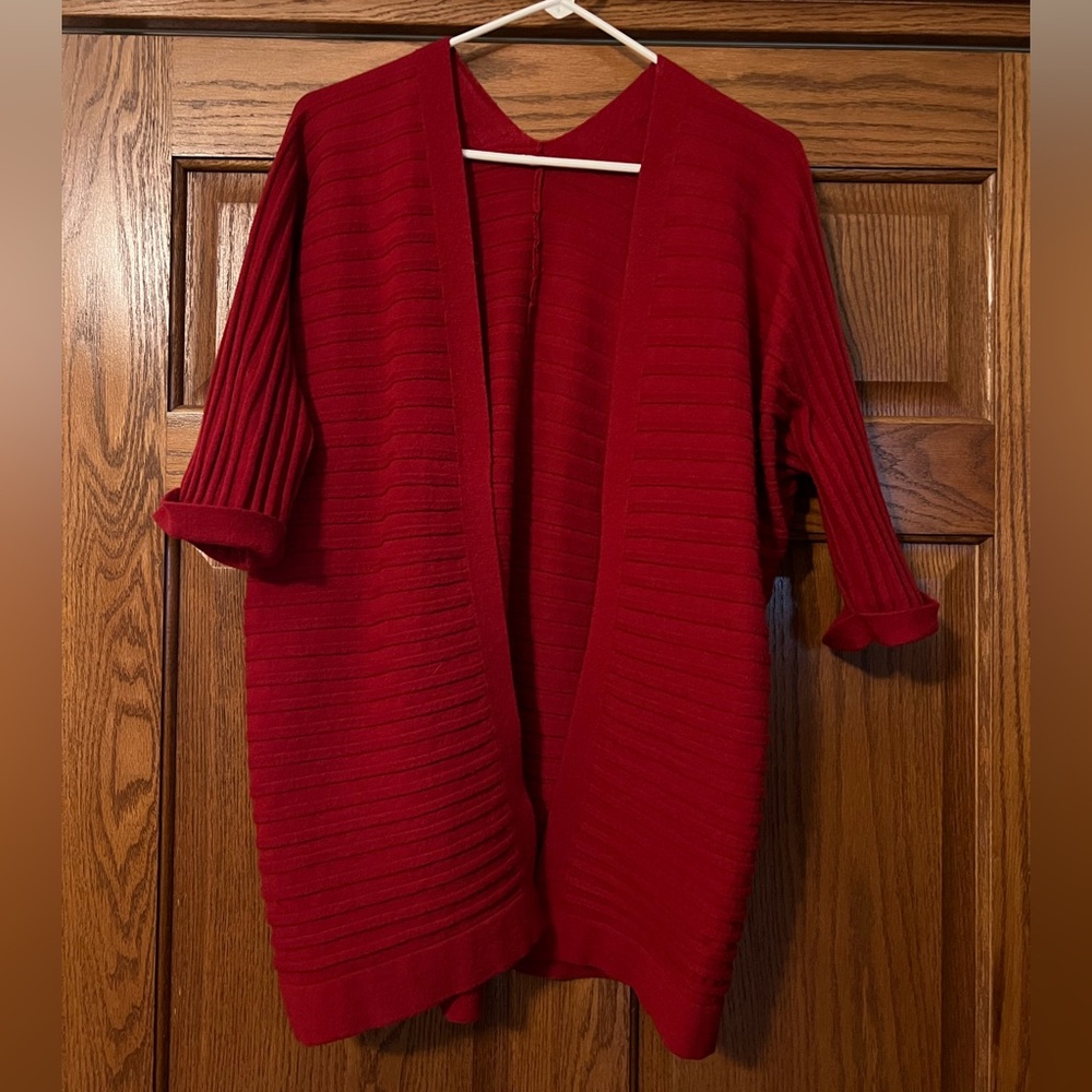 Red half sleeve cardigan